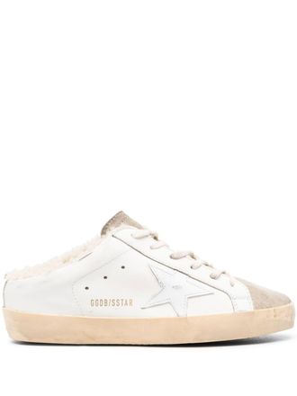 Golden Goose Super Star Sabot Tomaia in pelle scamosciata Punta in pelle lucida Fodera in shearling stellato