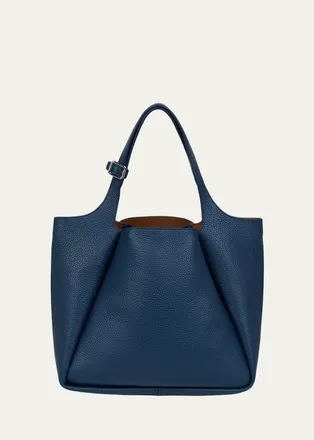 WE-AR4 The Trapeze Bucket 28 Bag