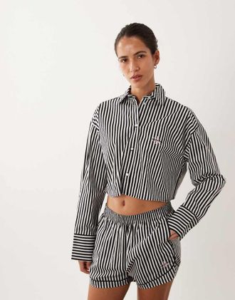 Calvin Klein camicia coordinata in popeline a righe nera, a maniche lunghe e corta-Nero