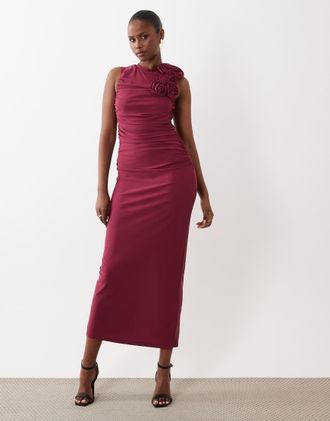 Vero Moda Vestito lungo sinuoso arricciato bordeaux con rose-Rosso