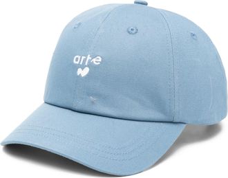 Arte Cappellino con logo a cuore di Arte Anversa