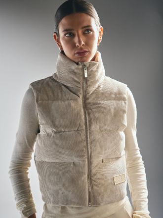 Born Vest Noor Biscuit