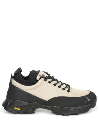 Roa Sneakers