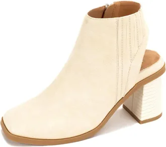 Yellow Box Womens Millar Heeled Bootie In Bone