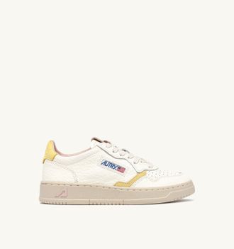 Autry MEDALIST LOW SNEAKERS IN LEATHER COLOR LEMON MERINGUE AND SILK