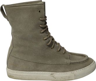 Common Projects Tournament High Top Shearling Sneakers in Grijs Su&egrave;de