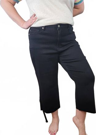 Judy Blue Rylee Tummy Control Cropped Wide Legs Jeans - Plus In Black