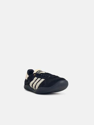 adidas Scarpe da ginnastica in tessuto nero Adidas X Wales Bonner Karintha Lo Satin