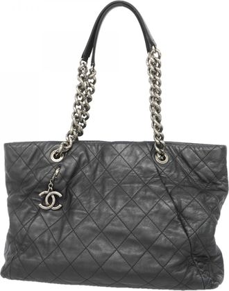 Chanel Black Leather Tote Bag (Pre-Owned)