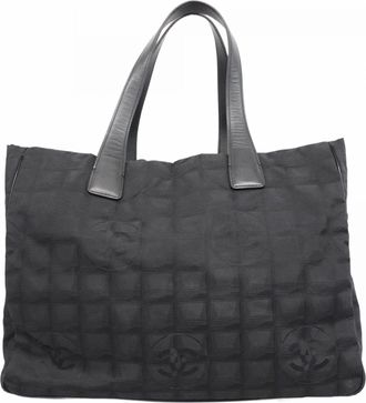 Chanel Black Nylon Tote Bag (Pre-Owned)