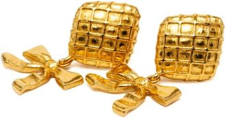 Chanel Orecchini a clip placcati oro con fiocco 1970-1980