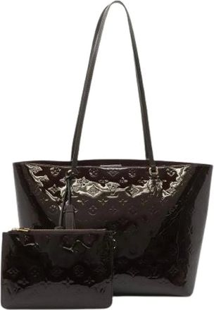 Louis Vuitton Pre-owned Tote Bags, female, Purple, Size: ONE SIZE Pre-owned Long Beach Monogram Vernis Tote Bag