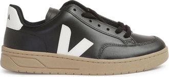 Veja Zwarte Lage Sneakers - Dames - Sneakers - Zwart - 42 EU - Leer - Schoenen