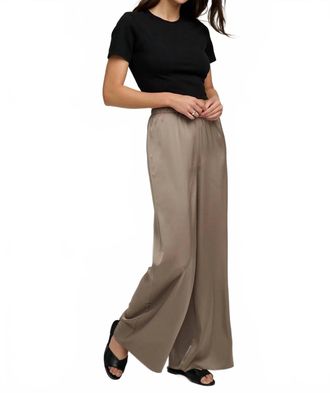 Favorite Daughter The Everything Wide Leg Pant In Soft Taupe