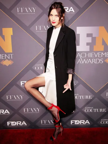 Guía de estilo: cómo ir fashion y llevar medias con calzado abierto