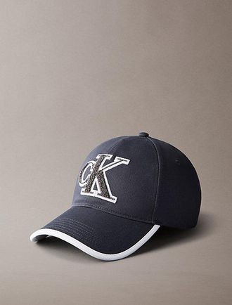Calvin Klein Gorra de b&eacute;isbol con monograma texturizado