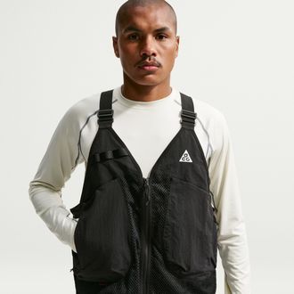 Nike Mens Nike ACG Dolomiti Vest in Black | IM4251-010