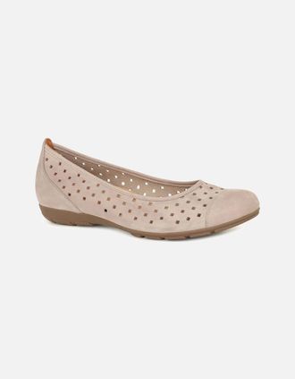 Gabor Womens Ruffle Womens Punched Detail Casual Shoes - Tan - Size: 5.5