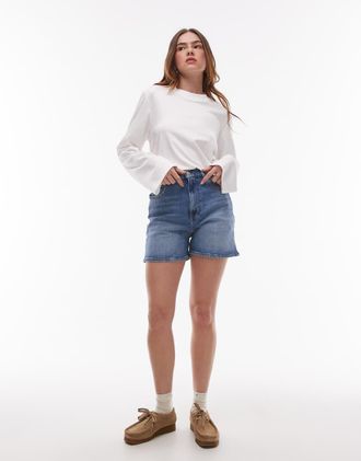 Tommy Jeans mom denim shorts in mid wash-Blue