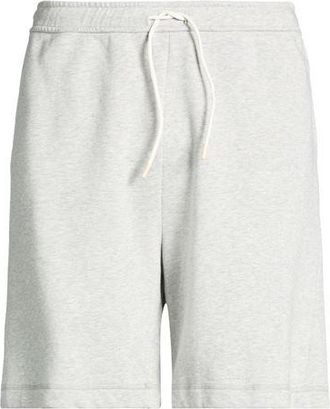 Closed BOTTOMWEAR - Shorts & Bermuda Shorts sur YOOX.COM