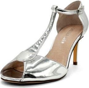 Chelsea Crew Blondie T-Strap Sandal in Silver at Nordstrom Rack, Size 11