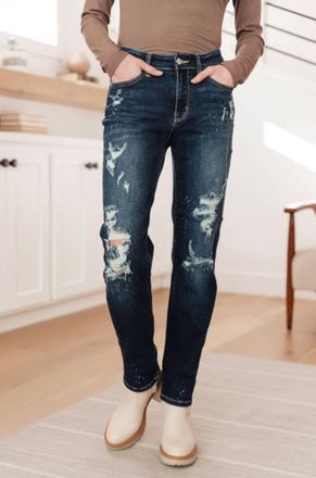 Judy Blue Mid Rise Bleach Splash Distressed Boyfriend Jeans In Darkwash