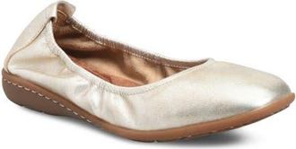 B&oslash;rn Felicity Leather Flat in Light Gold Metallic at Nordstrom, Size 7.5