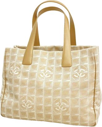 Chanel Beige Nylon Tote Bag (Pre-Owned)