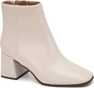 Corkys Footwear Womens Felicia Bootie In Ivory