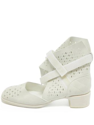 Chanel leather pumps - Grey