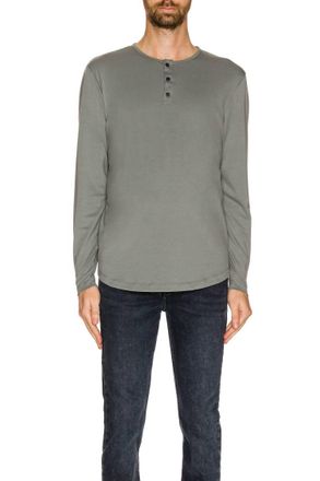 Cuts Long Sleeve Henley Curve Top In Sage
