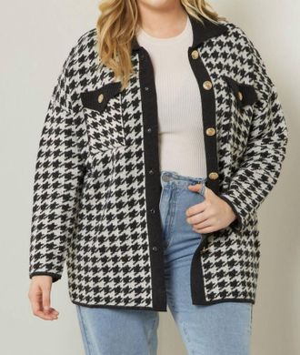 Entro Sweetest Memory Curvy Houndstooth Cardigan - Plus In Black