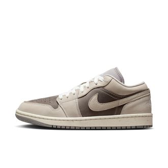 Nike Jordan Womens Air Jordan 1 Low SE Shoes in Grey | IB7011-001