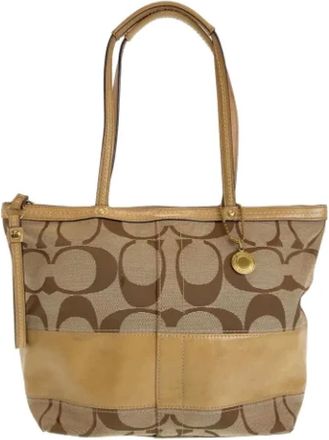 Coach Pre-owned Shoulder Bags, female, Beige, Size: ONE SIZE Pre-owned Canvas shoulder-bags