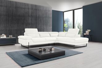 Egoitaliano Ecksofa »Queenie, extravagantes Sofa mit erstklassigem Sitzkomfort« mit verstellbarer Armlehne und Kopfteilen für Wohlfühlkomfort