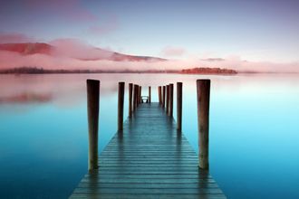 Queence Acrylglasbild »Steg« See Seebilder Seelandschaft Spa Spa Bilder Steg Fine Art-Print in Galeriequalität