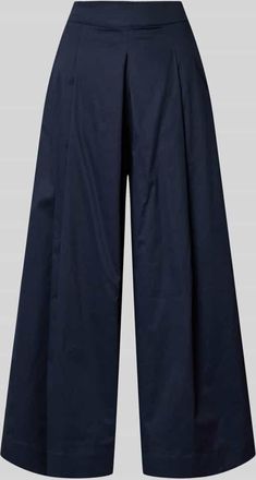 Christian Berg Wide Fit Stoffhose mit Bundfalten in Marine, Gr&ouml;&szlig;e 34