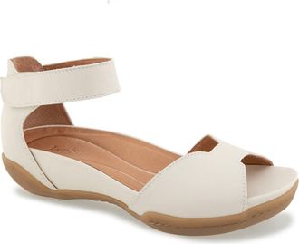 Jambu Missy Casual Flat Sandal in Latte at Nordstrom, Size 6.5