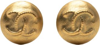 Chanel Tweedehands Cc Gouden Plated Ronde Clip On Oorbellen