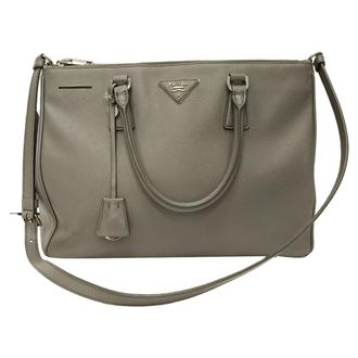 Prada Prada Medium Galleria Double Zip Tote Bag in Grijze Saffiano Leren