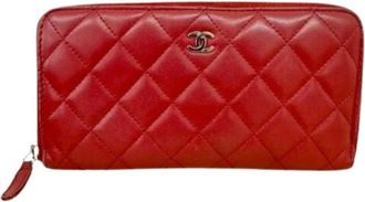Chanel Pre-owned Wallets, female, Red, Size: ONE SIZE Pre-owned Matelasse Long wallet (bi-fold)