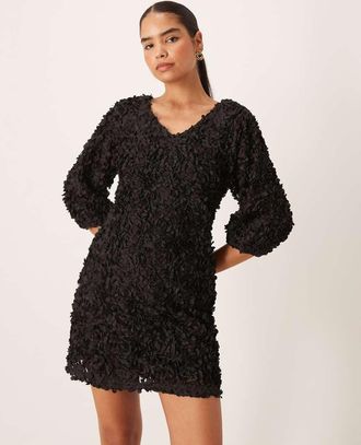 Vila Vestito corto nero con applicazioni a fiori 3D