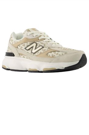 New Balance Womens 603 Shoes In Linen/incense