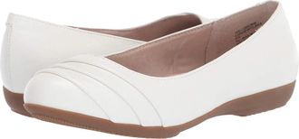 White Mountain Clara Womens Shoes White : 7.5 M, Faux Leather