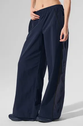 Alo | High-Waist Origin Wide Leg Track Pants in Navy/Black, Size: Medium