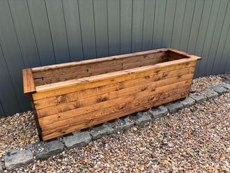 Charles Taylor Trading Willoughby Sleeper Trough Extra Large in Brown