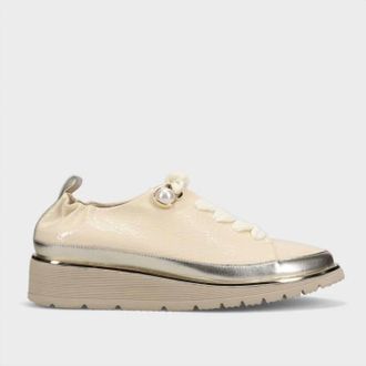 Vaneli Womens Flash Sneaker In Cream