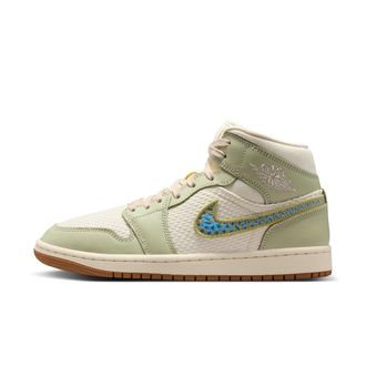 Nike Jordan Womens Air Jordan 1 Mid SE Shoes in Green | II0570-302