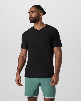 Vuori Clothing Strato Tech V-Neck T-Shirt | Charcoal Heather | Medium