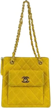 Chanel Pre-owned Shoulder Bags, female, Yellow, Size: ONE SIZE Pre-owned Vintage Suede Shoulder Bag